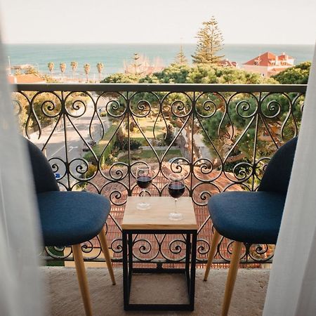 فندق A House In Estoril - Adults Only المظهر الخارجي الصورة A balcony in a hotel room